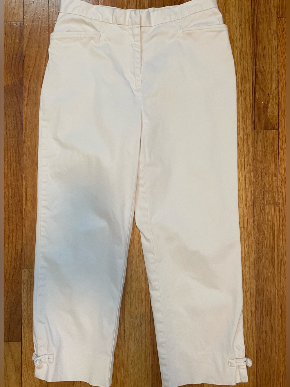 Jones New York White Summer Casual Capri Pants with Ankle Ties Women’s Size 6